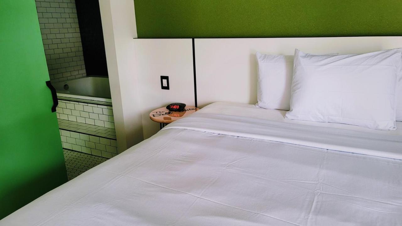 The Bell Vista Hotell Burbank Exteriör bild