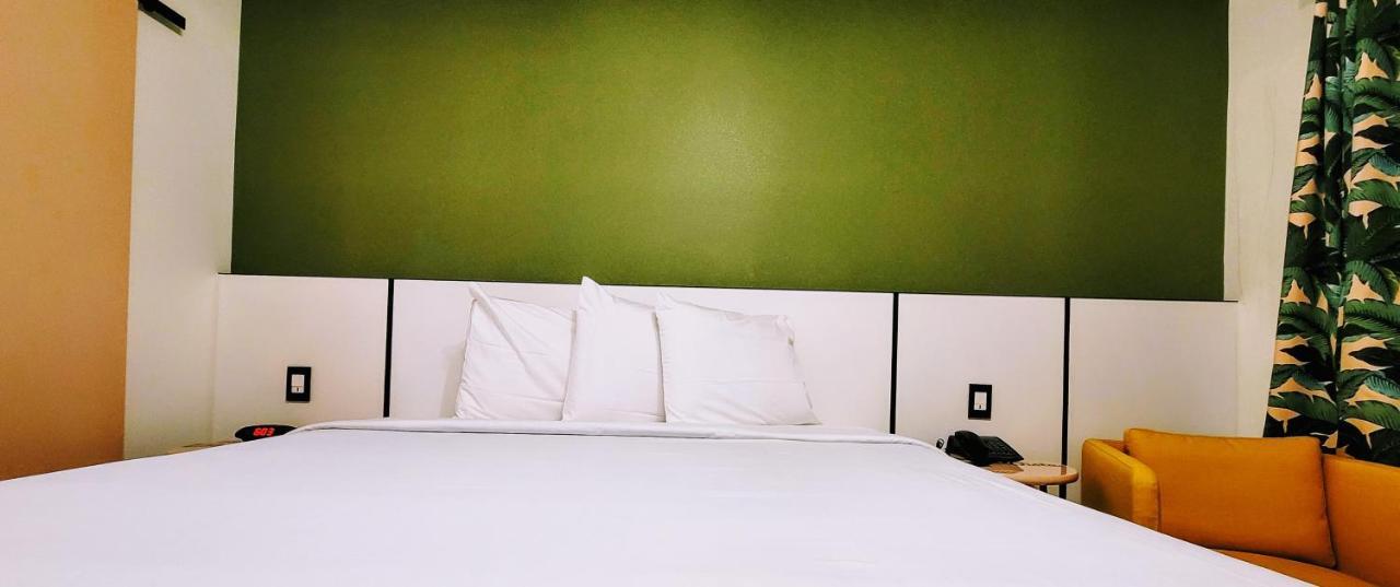 The Bell Vista Hotell Burbank Exteriör bild