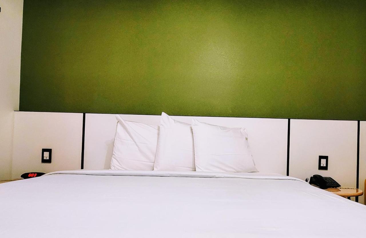 The Bell Vista Hotell Burbank Exteriör bild